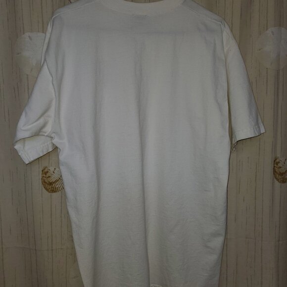 TRUE VINTAGE RECORD STORE TEE SHIRT, 1995. - Picture 2 of 3